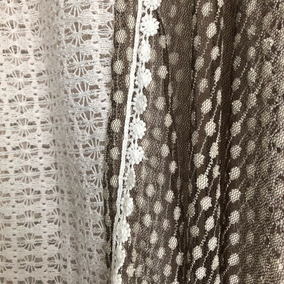 EUC Anthropologie Lightweight Poncho w/lace - Picture 4 of 5